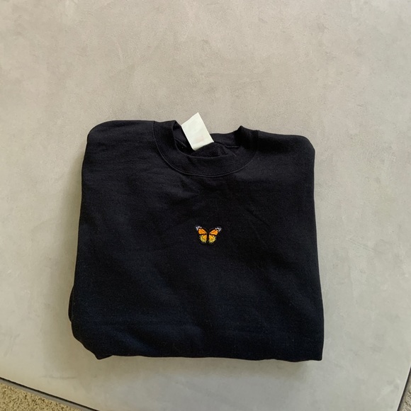 n e w ✨ butterfly crewneck sweater🖤 - Picture 10 of 10